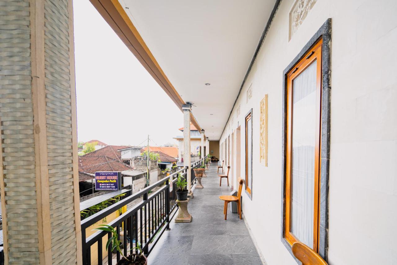 Guesthouse Cempaka Putih Seminyak  Exterior photo